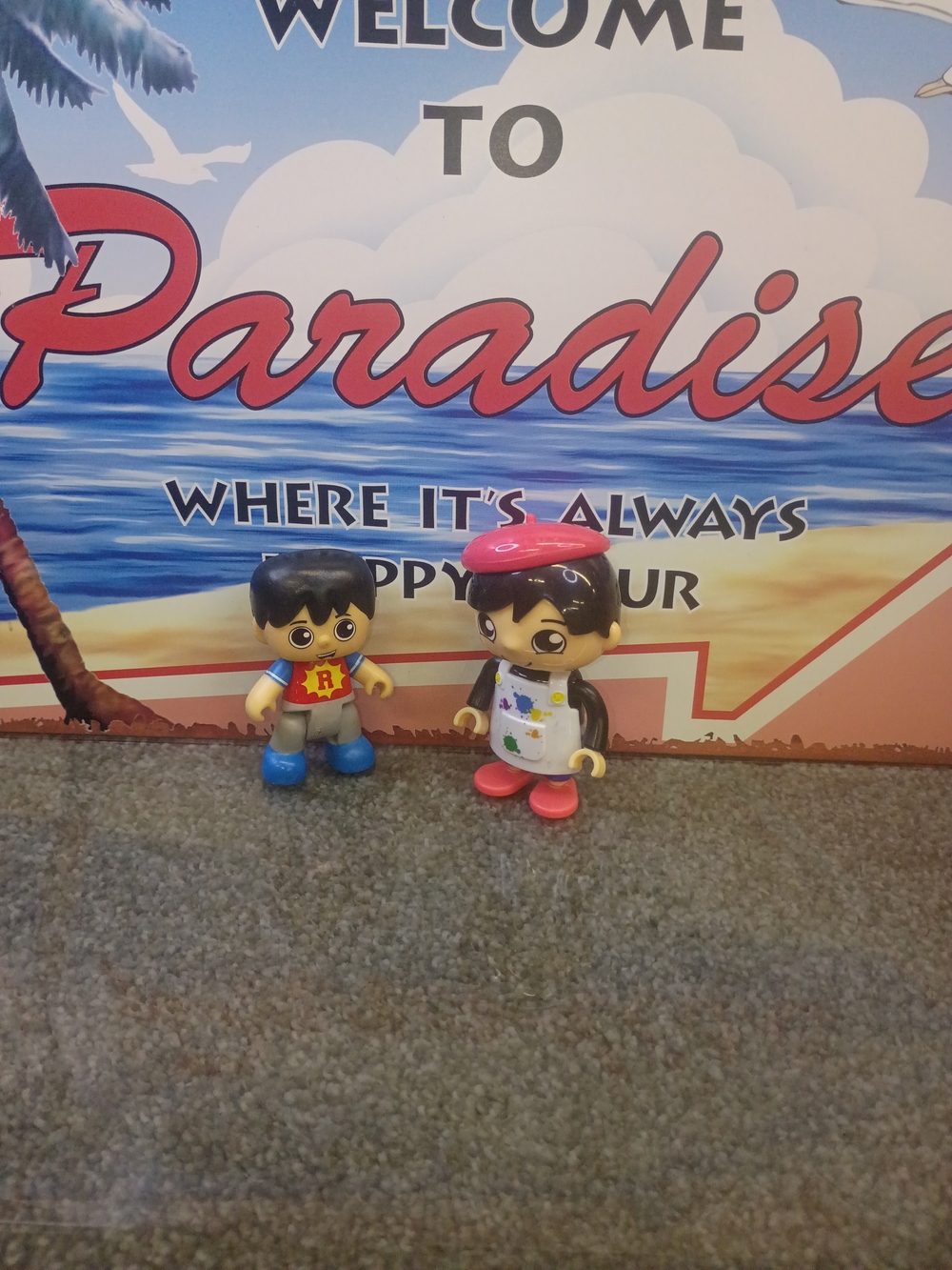 2 Ryan's World Figures